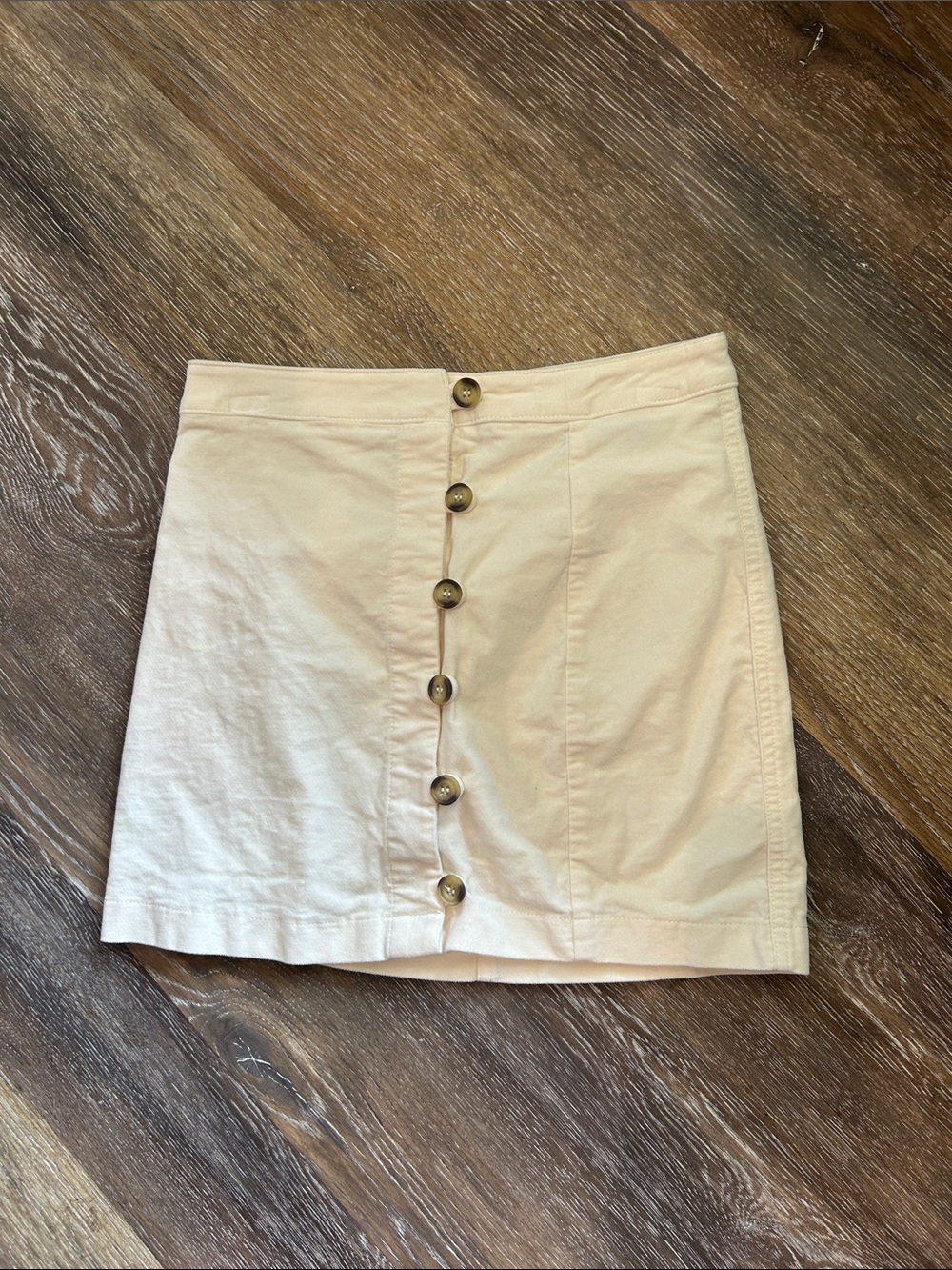 M64-Y2K Forever 21 Cream Button-Front Mini Skirt Size Small